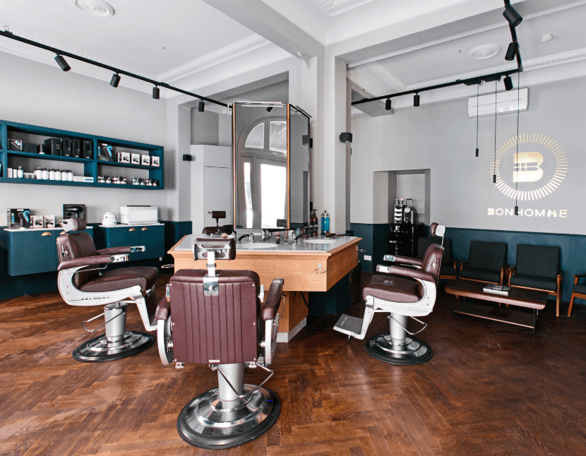 Votre-barber-shop-Paris-8-vous-attend-a-lhotel-Mathis.png
