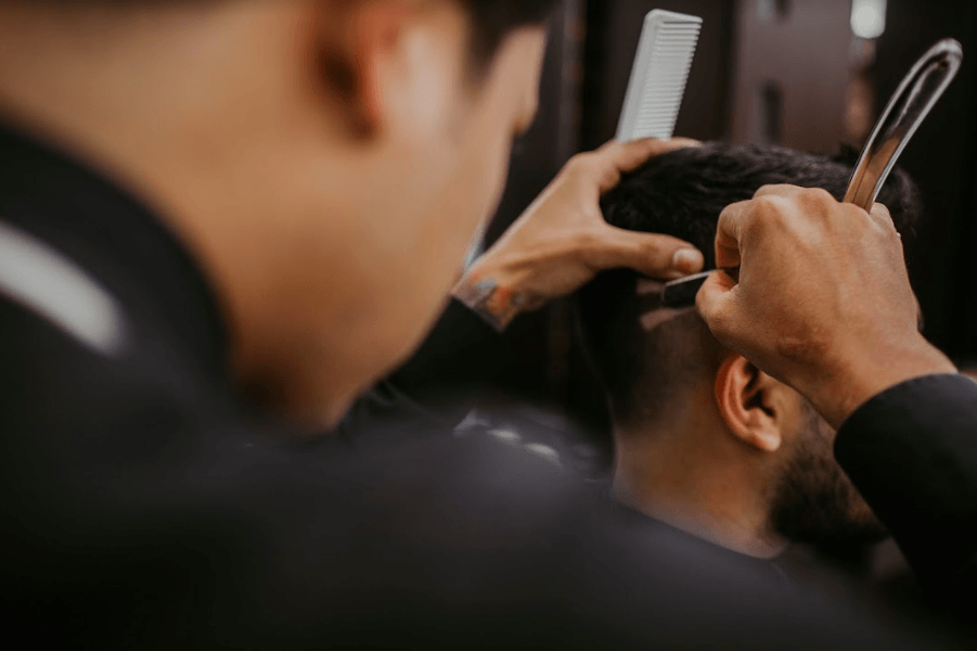 comment-trouver-un-bon-coiffeur-pour-homme-a-Paris.png